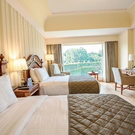 Hotel Celebration Gardens New Delhi Exterior photo