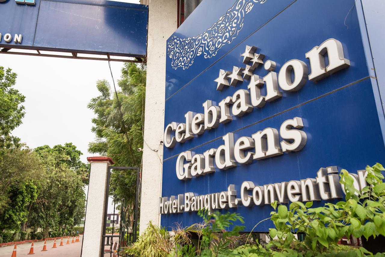 Hotel Celebration Gardens New Delhi Exterior photo