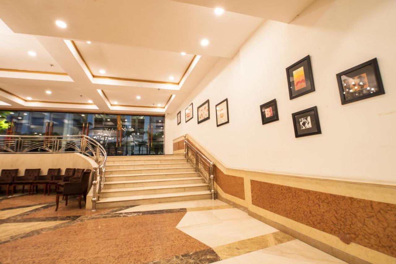 Hotel Celebration Gardens New Delhi Exterior photo