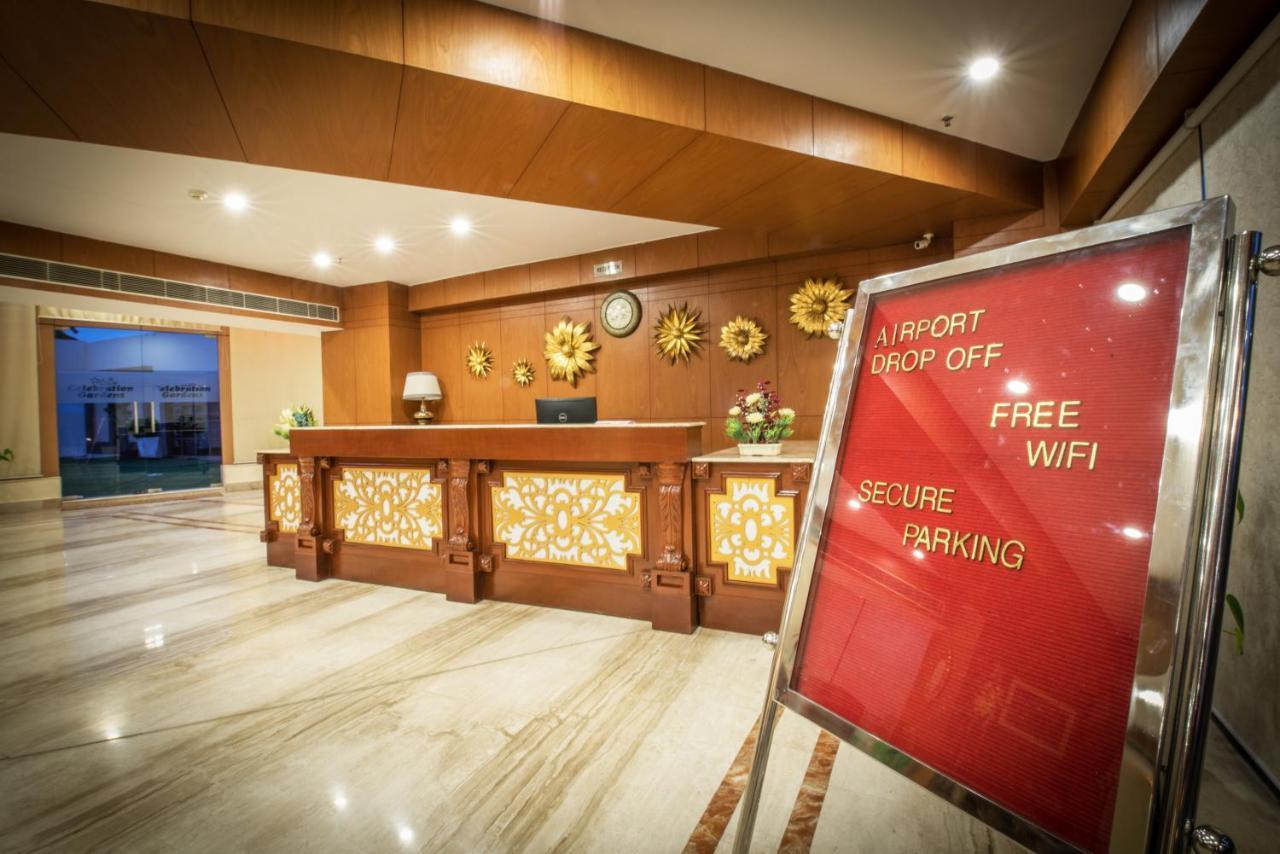 Hotel Celebration Gardens New Delhi Exterior photo