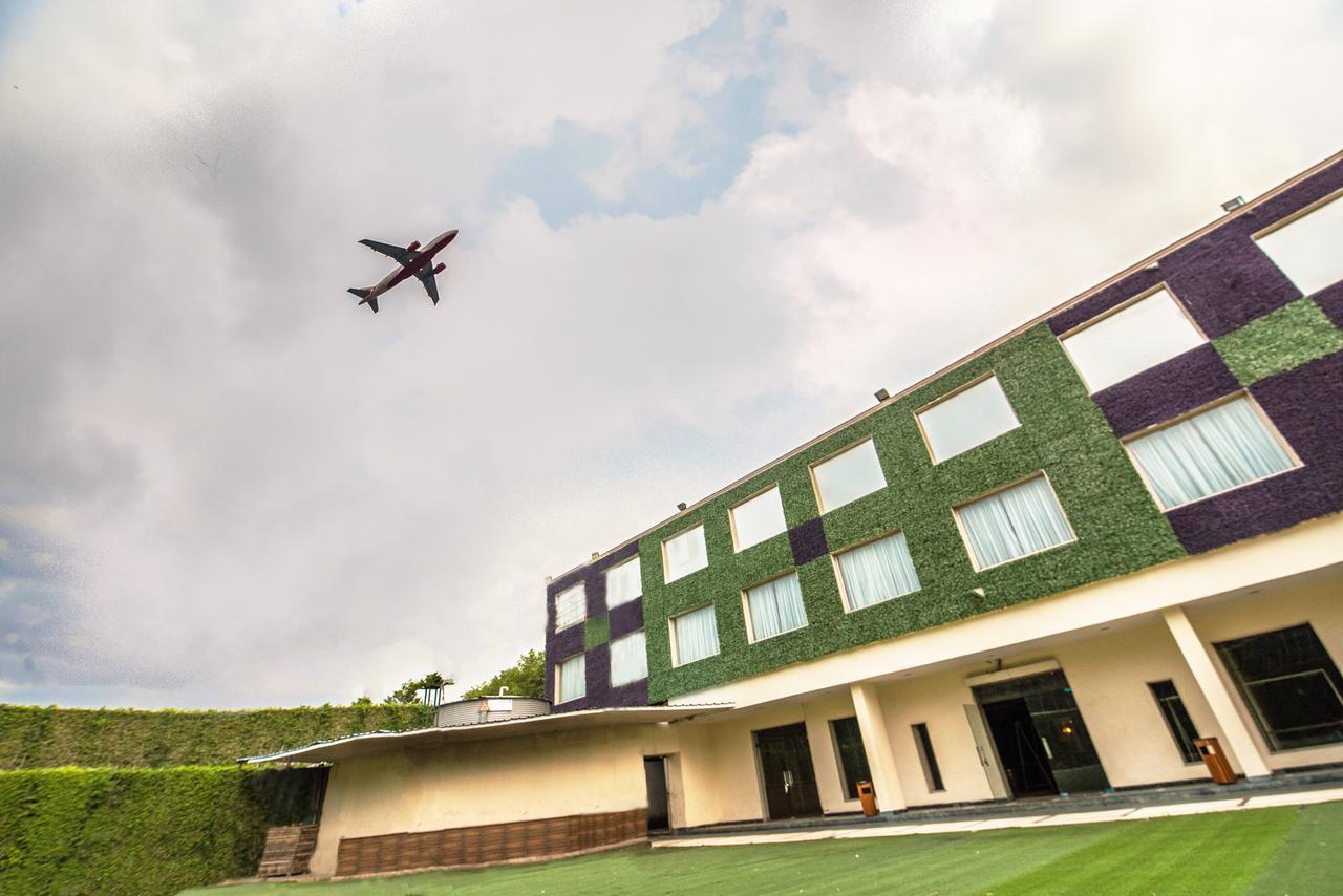 Hotel Celebration Gardens New Delhi Exterior photo